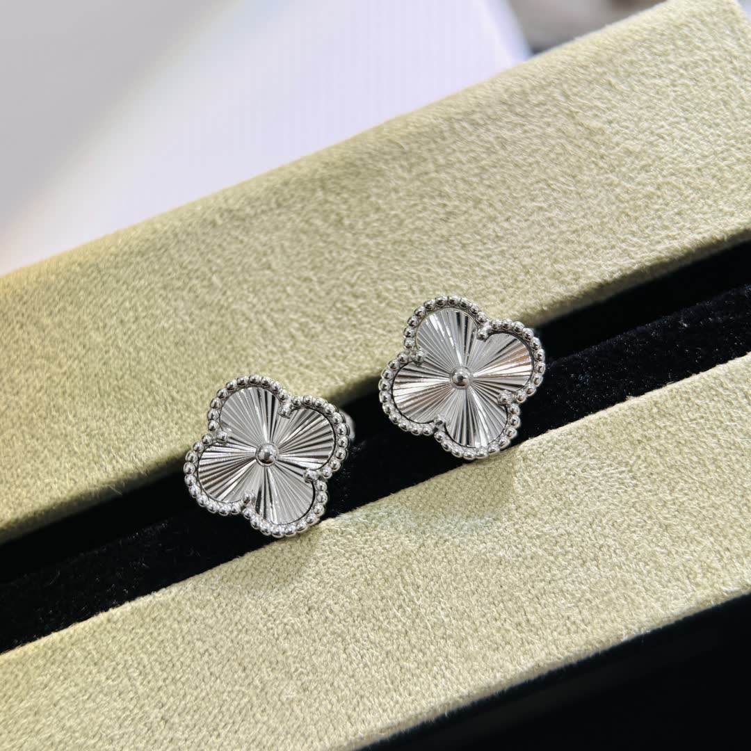 Van Cleef & Arpels Alhambra Earrings